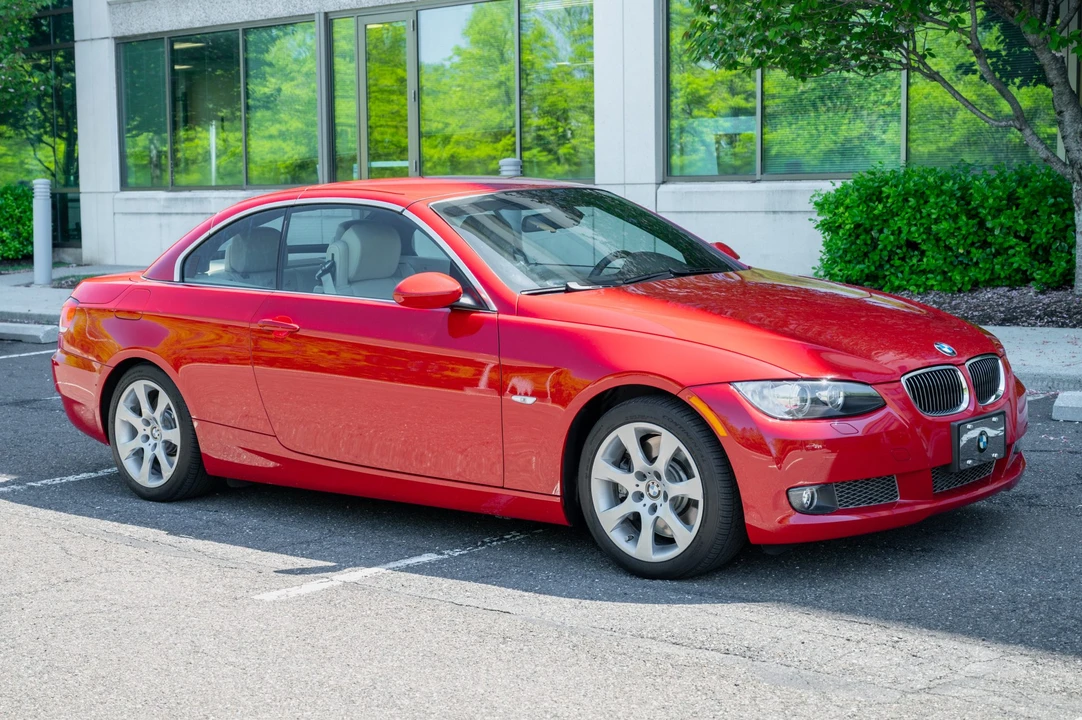 2007 BMW E93 335i Convertible - Image 10 of 31