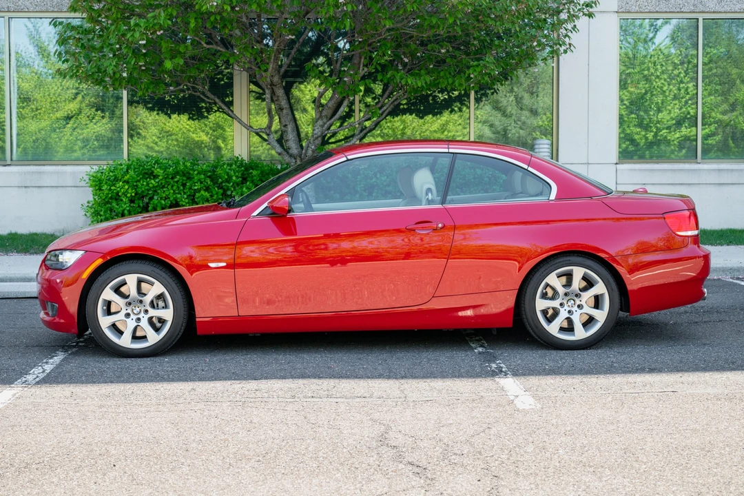 2007 BMW E93 335i Convertible - Image 15 of 31