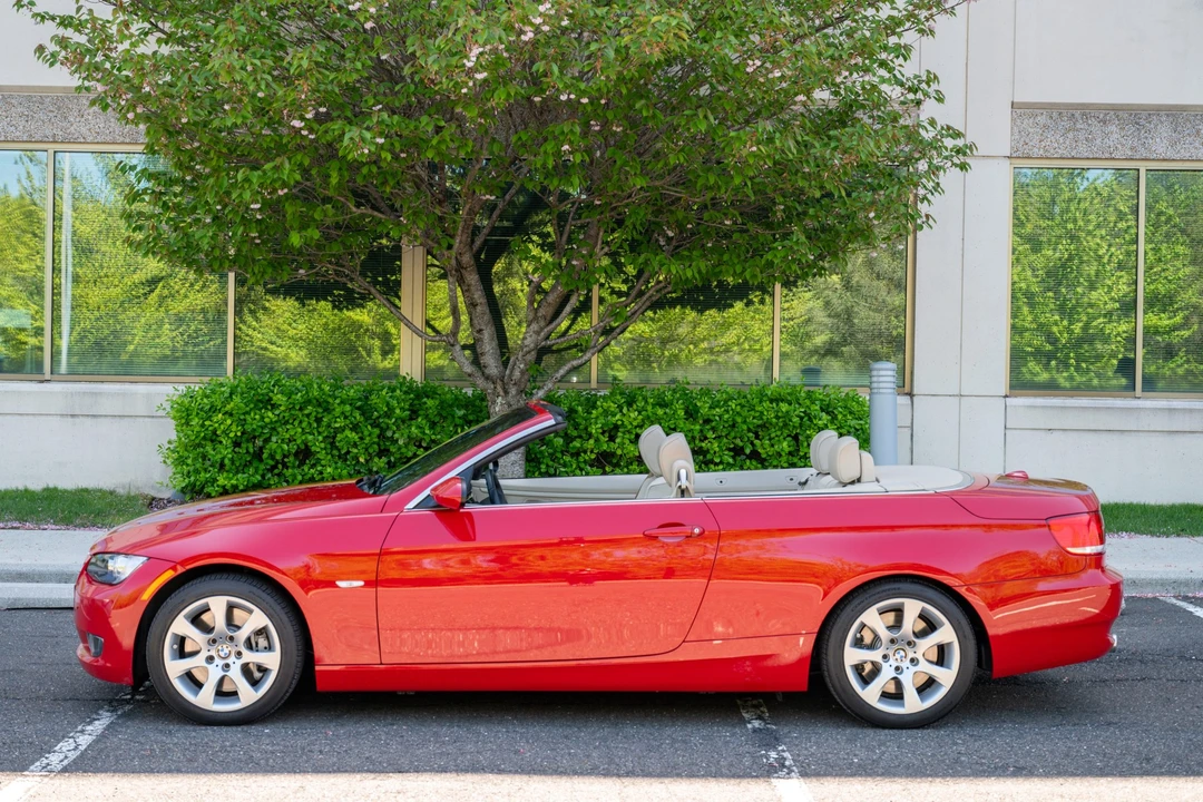 2007 BMW E93 335i Convertible - Image 7 of 31