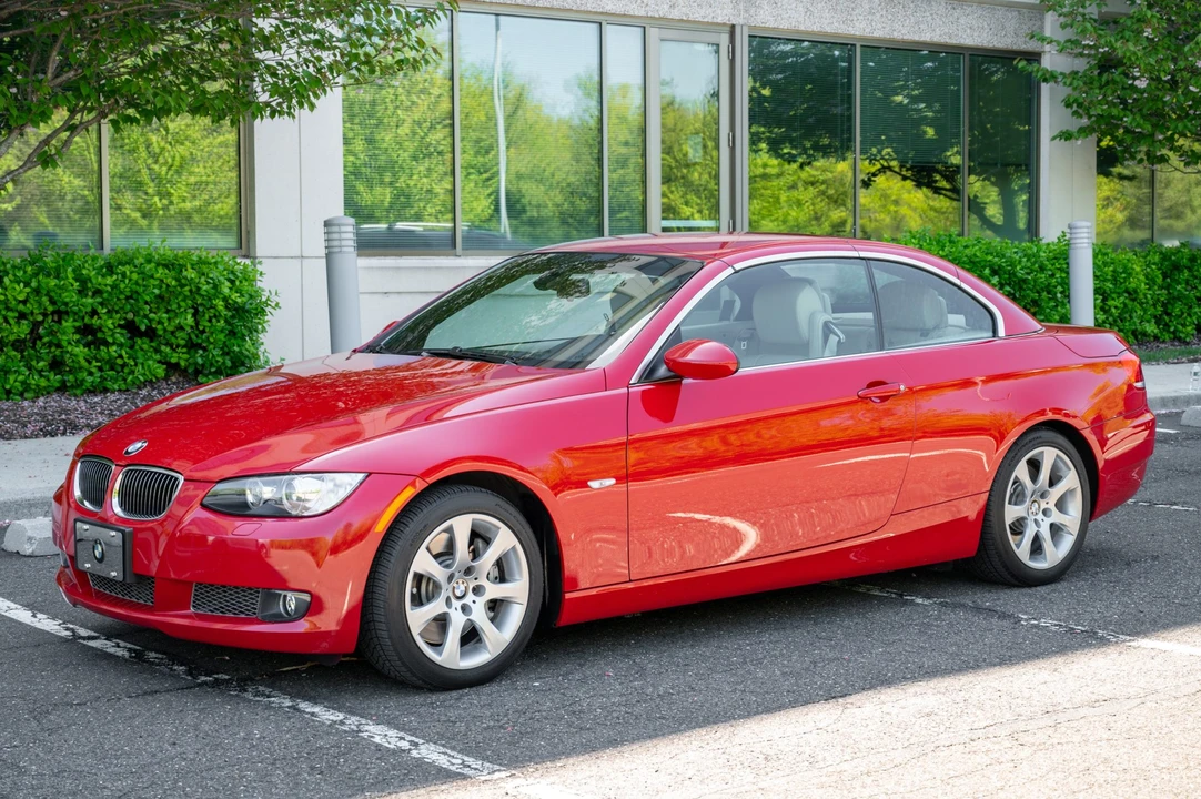 2007 BMW E93 335i Convertible - Image 16 of 31