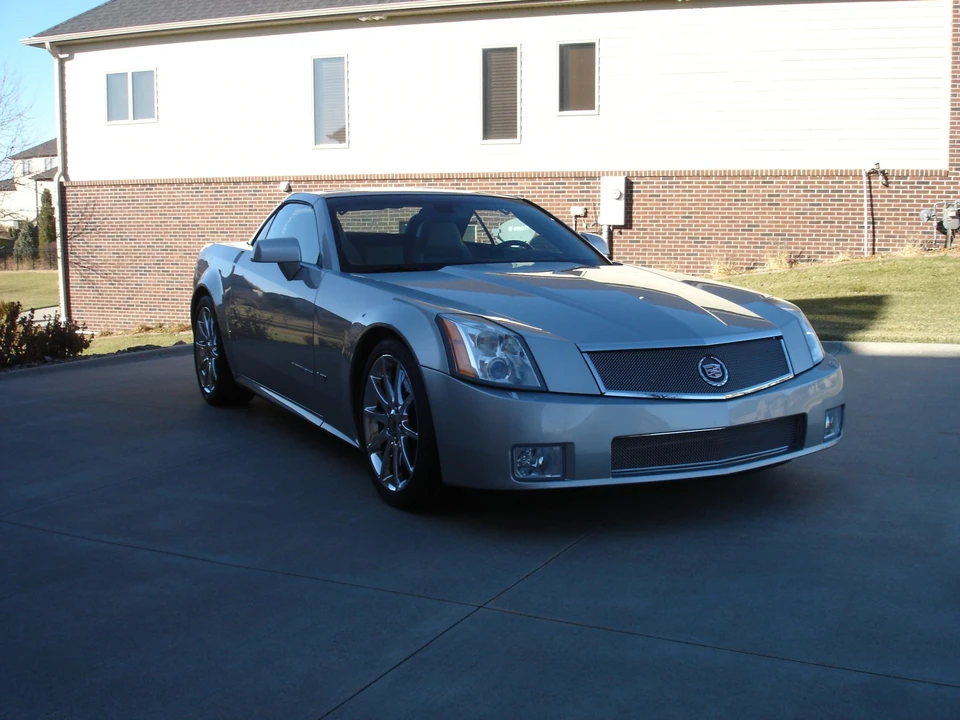 2007 Cadillac XLR-V - Image 17 of 31
