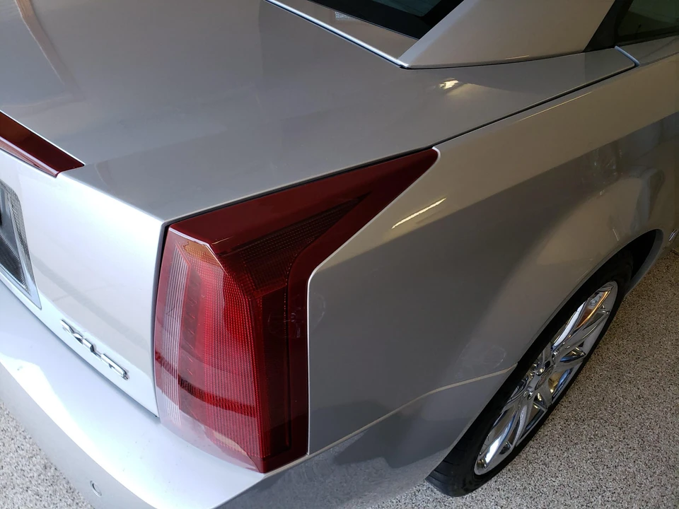 2007 Cadillac XLR-V - Image 22 of 31