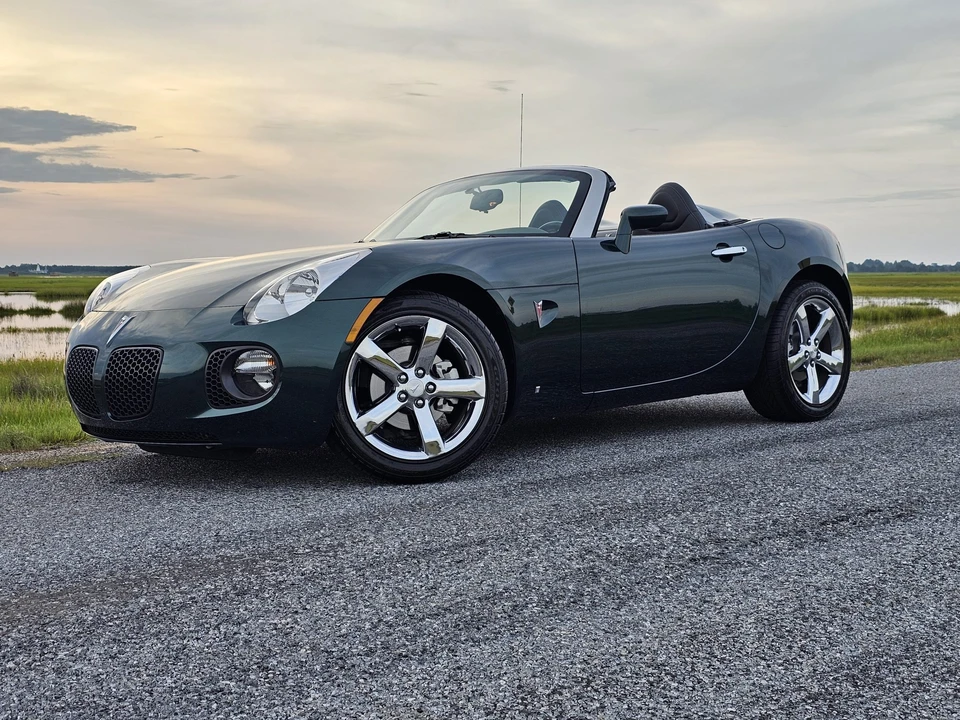 2007 Pontiac Solstice GXP - Image 8 of 31