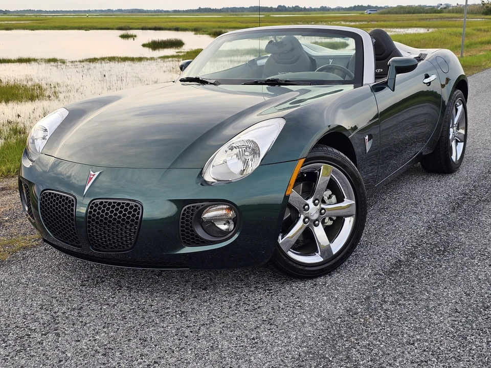 2007 Pontiac Solstice GXP - Image 3 of 31