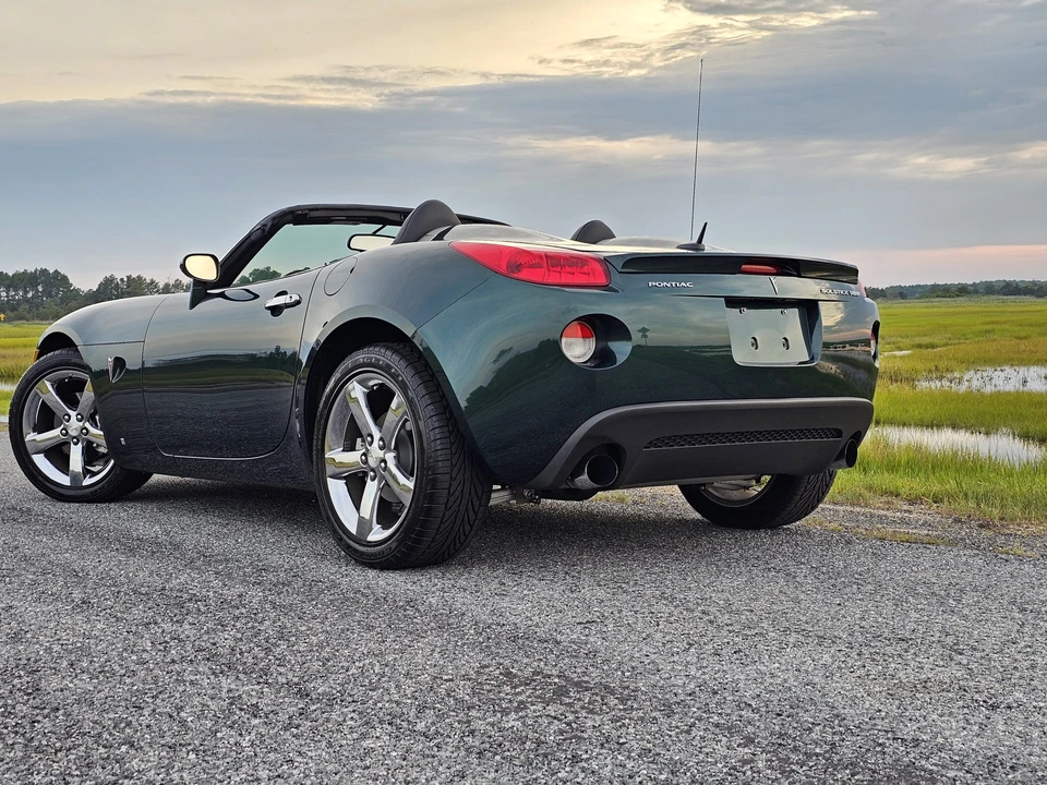 2007 Pontiac Solstice GXP - Image 14 of 31