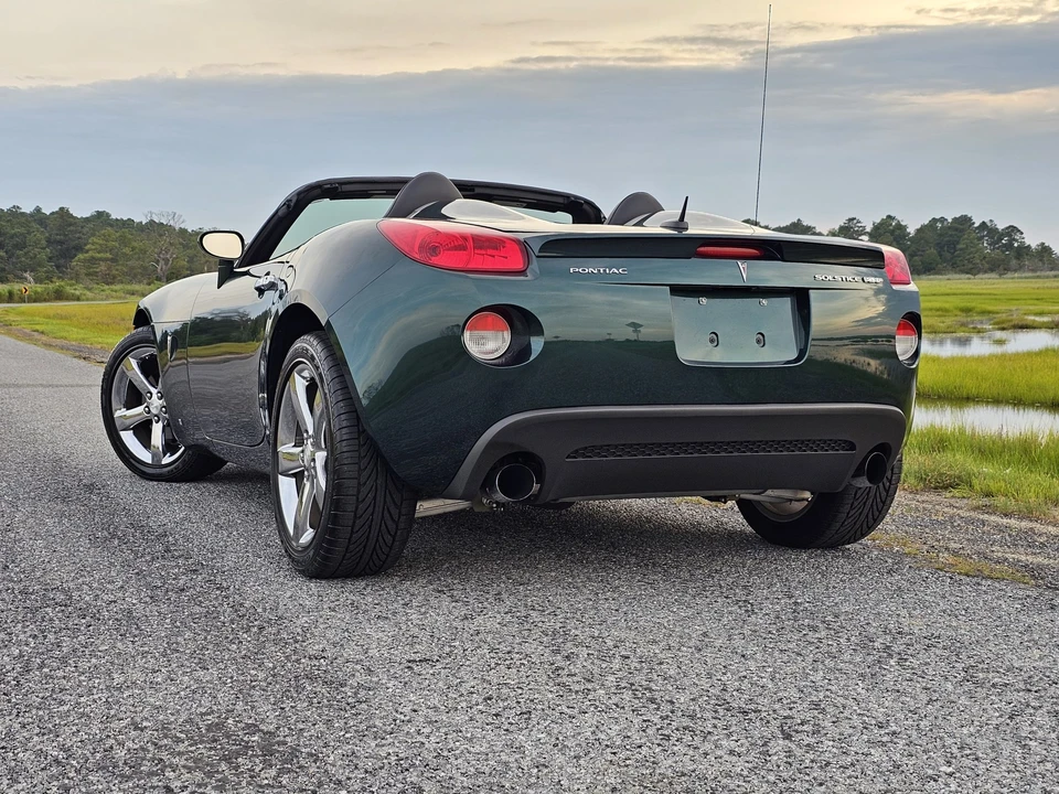 2007 Pontiac Solstice GXP - Image 19 of 31