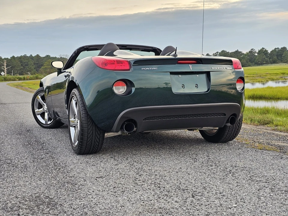 2007 Pontiac Solstice GXP - Image 18 of 31