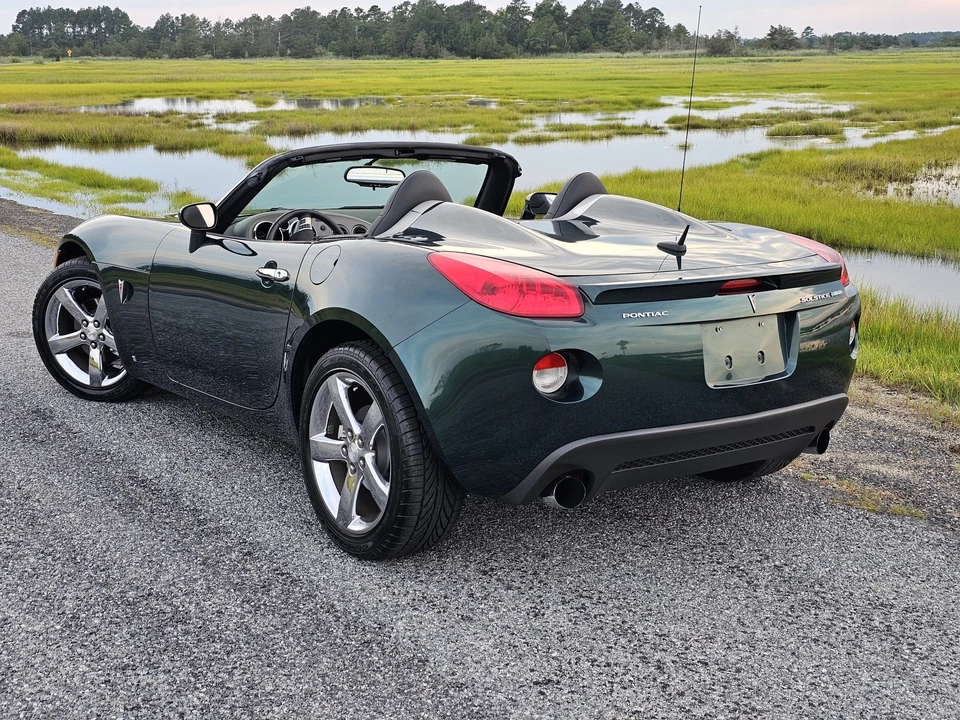 2007 Pontiac Solstice GXP - Image 16 of 31
