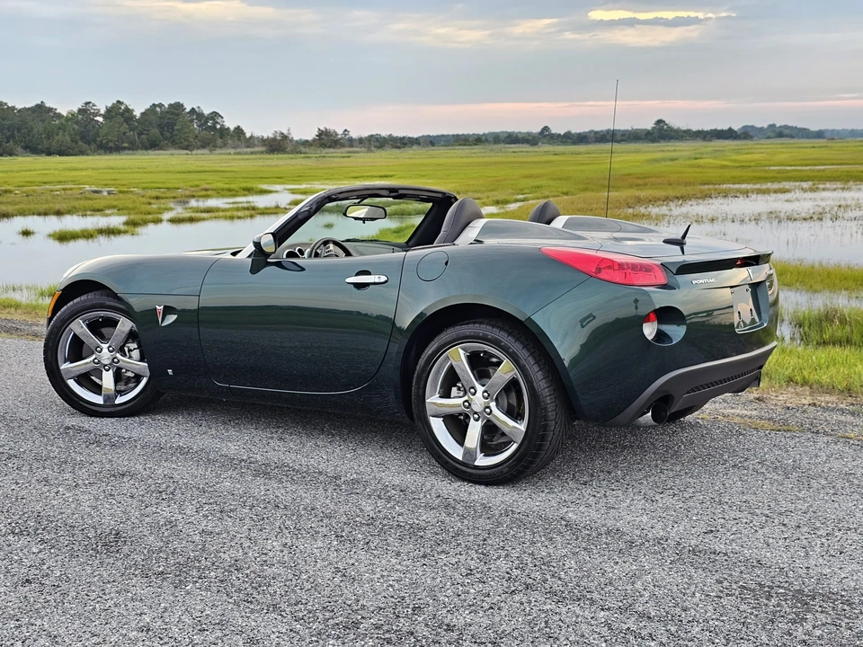 2007 Pontiac Solstice GXP - Image 11 of 31