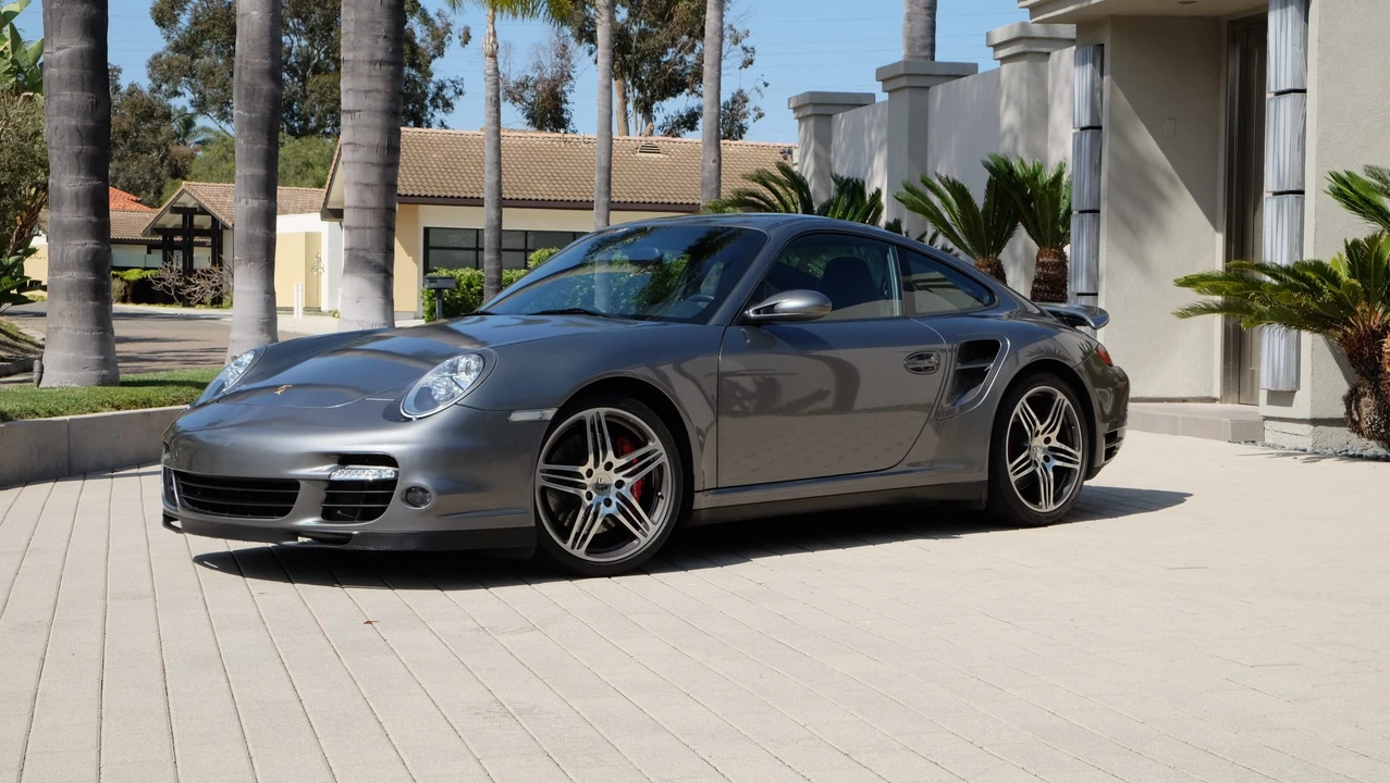 2007 Porsche 997 Turbo - Image 2 of 31