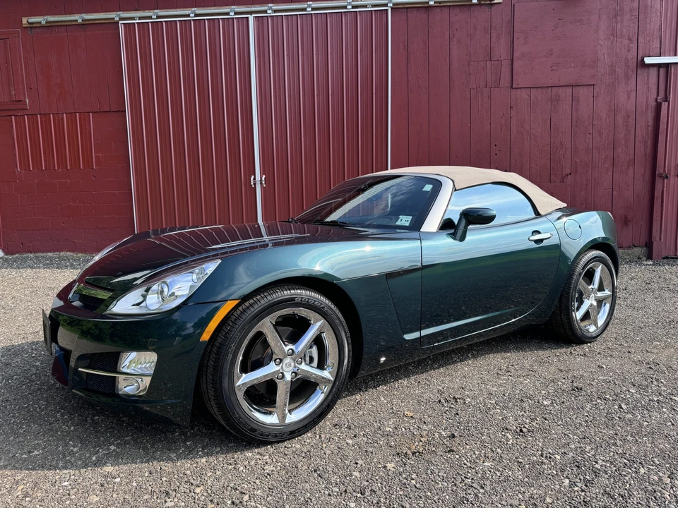 2007 Saturn Sky - Image 4 of 31