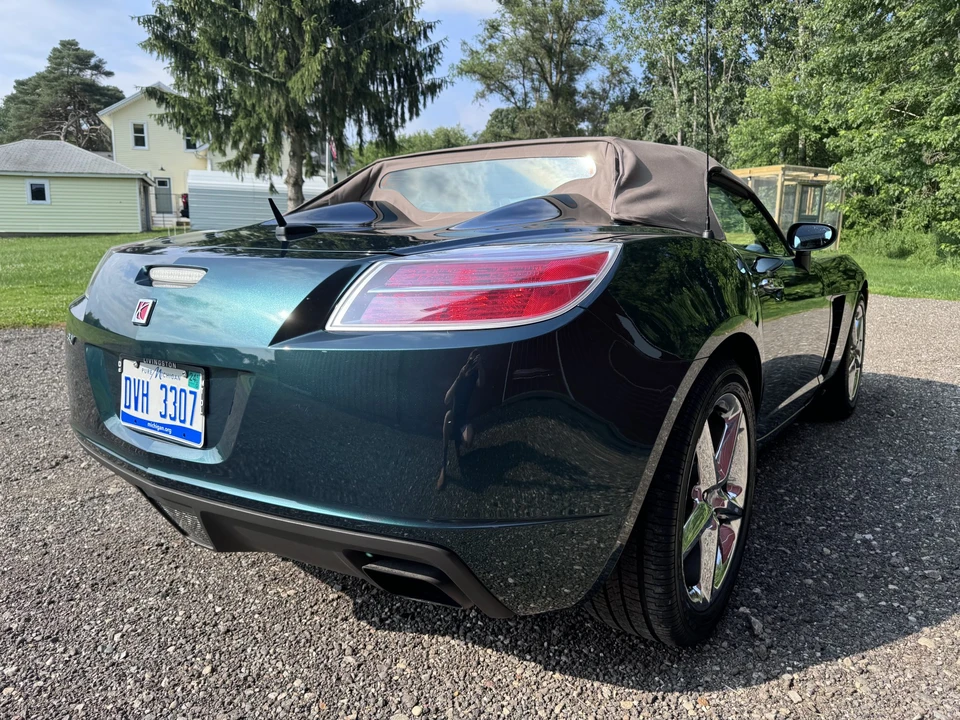 2007 Saturn Sky - Image 10 of 31