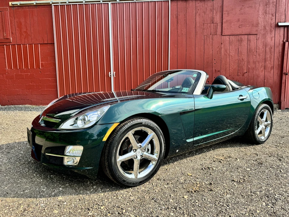 2007 Saturn Sky - Image 14 of 31