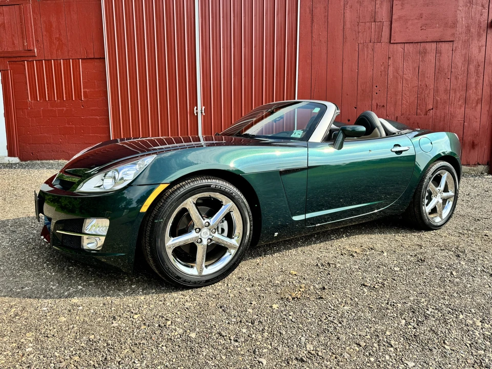 2007 Saturn Sky - Image 13 of 31