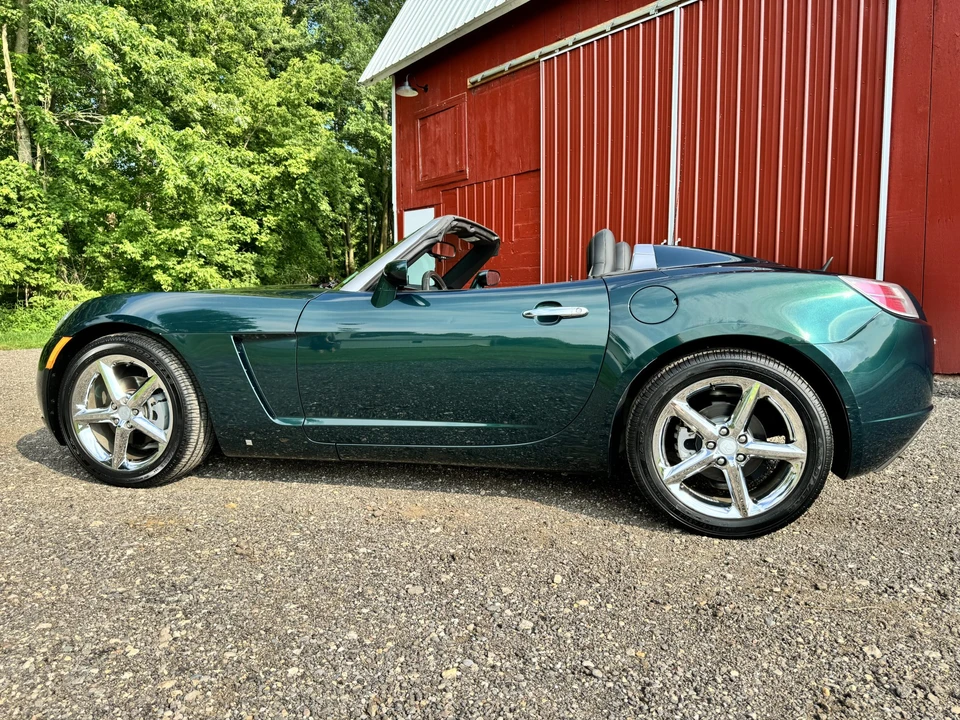 2007 Saturn Sky - Image 17 of 31