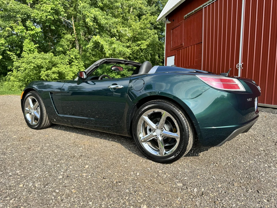 2007 Saturn Sky - Image 19 of 31