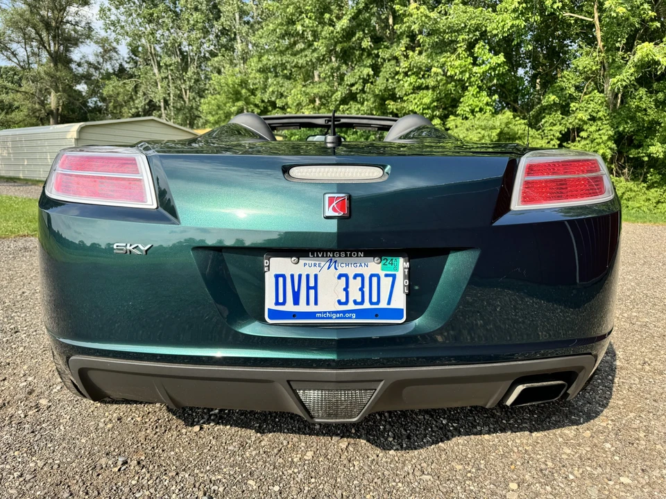 2007 Saturn Sky - Image 24 of 31
