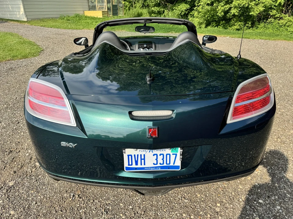 2007 Saturn Sky - Image 25 of 31