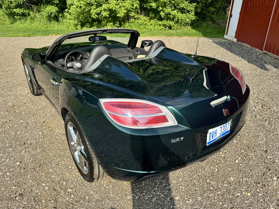 2007 Saturn Sky - Image 21 of 31