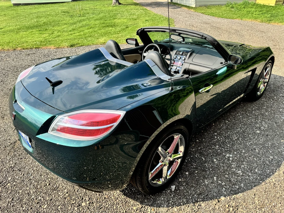 2007 Saturn Sky - Image 28 of 31