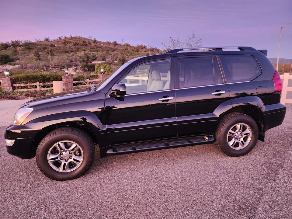 2008 Lexus GX 1st Gen - Image 2 of 31