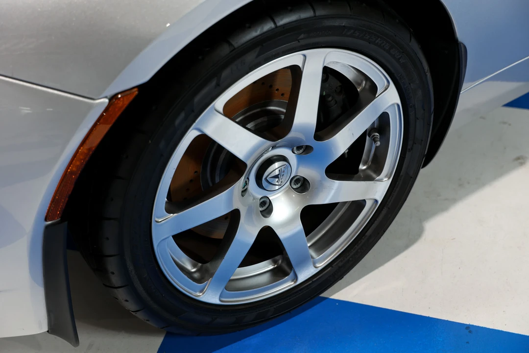 2008 Tesla Roadster - Image 13 of 31
