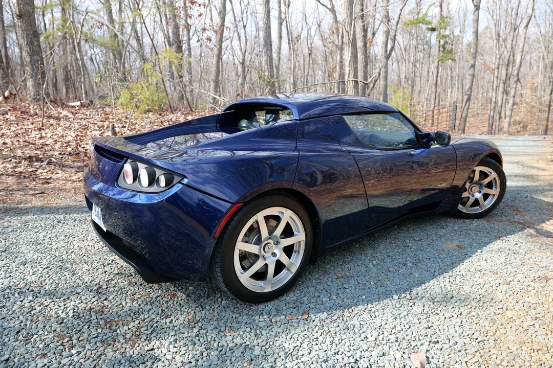 2008 Tesla Roadster - Image 28 of 31