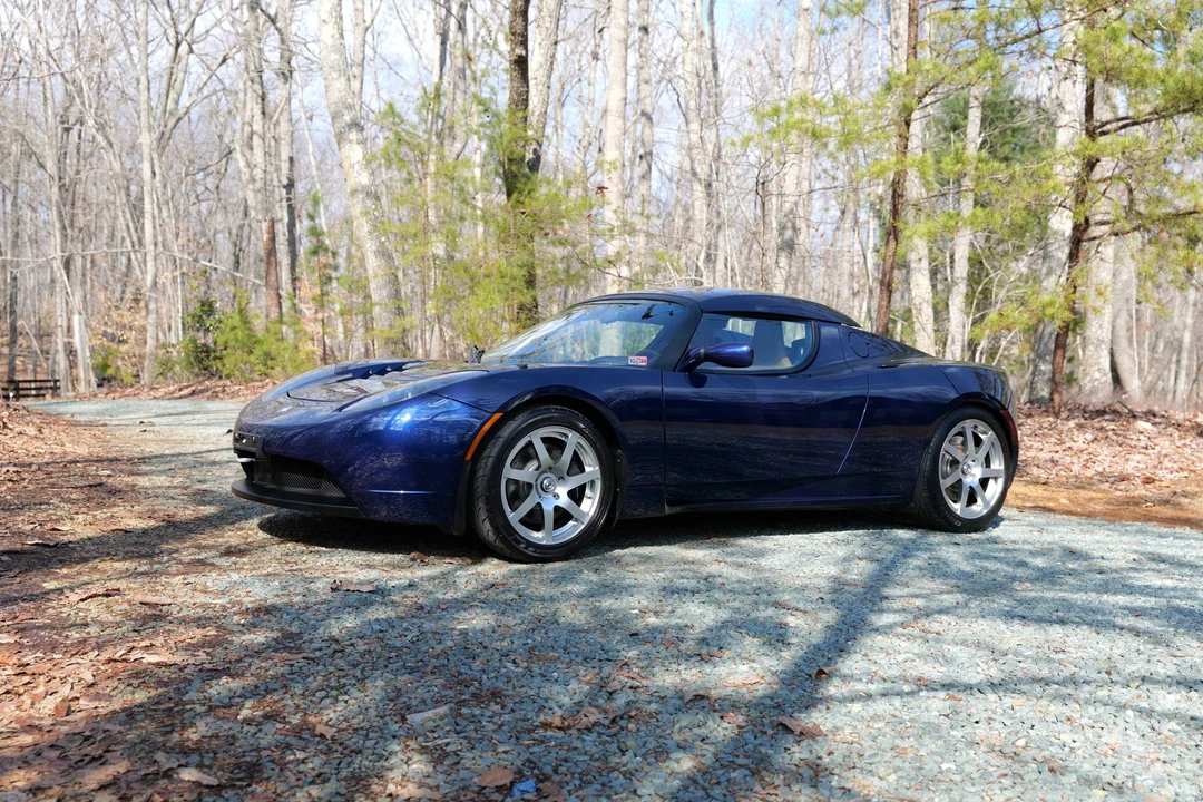 2008 Tesla Roadster - Image 2 of 31