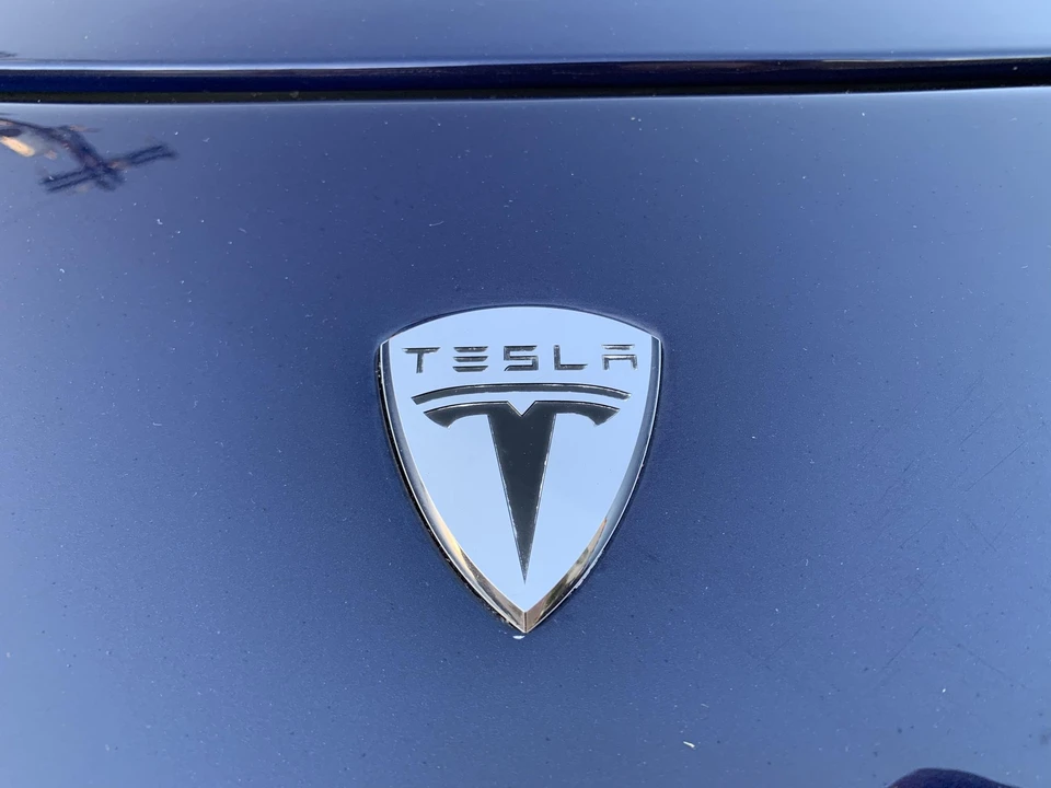 2008 Tesla Roadster - Image 23 of 31