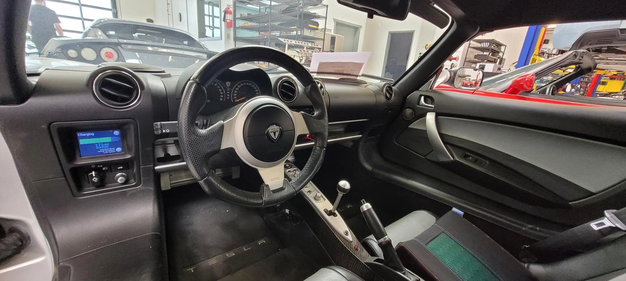 2008 Tesla Roadster - Image 28 of 31