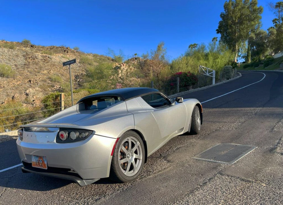 2008 Tesla Roadster - Image 8 of 31