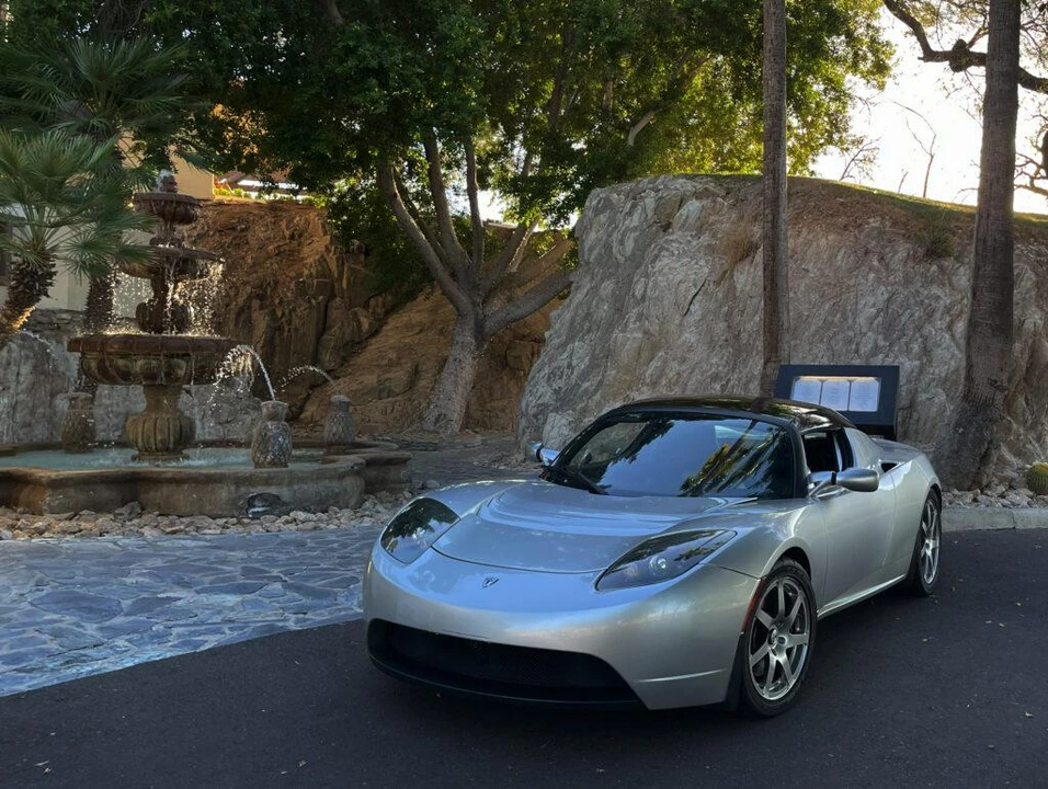 2008 Tesla Roadster - Image 15 of 31