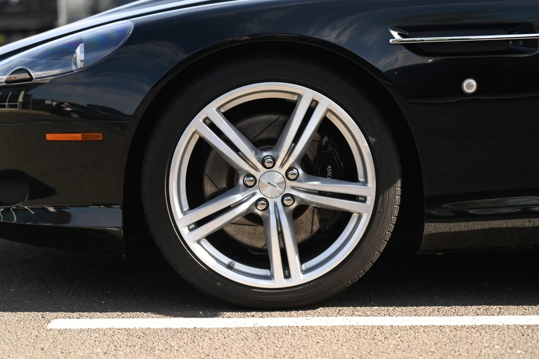 2009 Aston Martin DB9 - Image 24 of 31