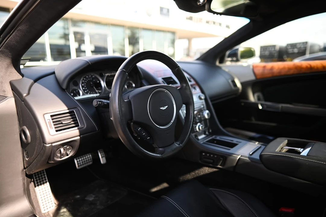 2009 Aston Martin DB9 - Image 29 of 31