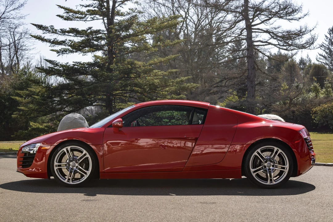 2009 Audi 42 R8 - Image 8 of 31