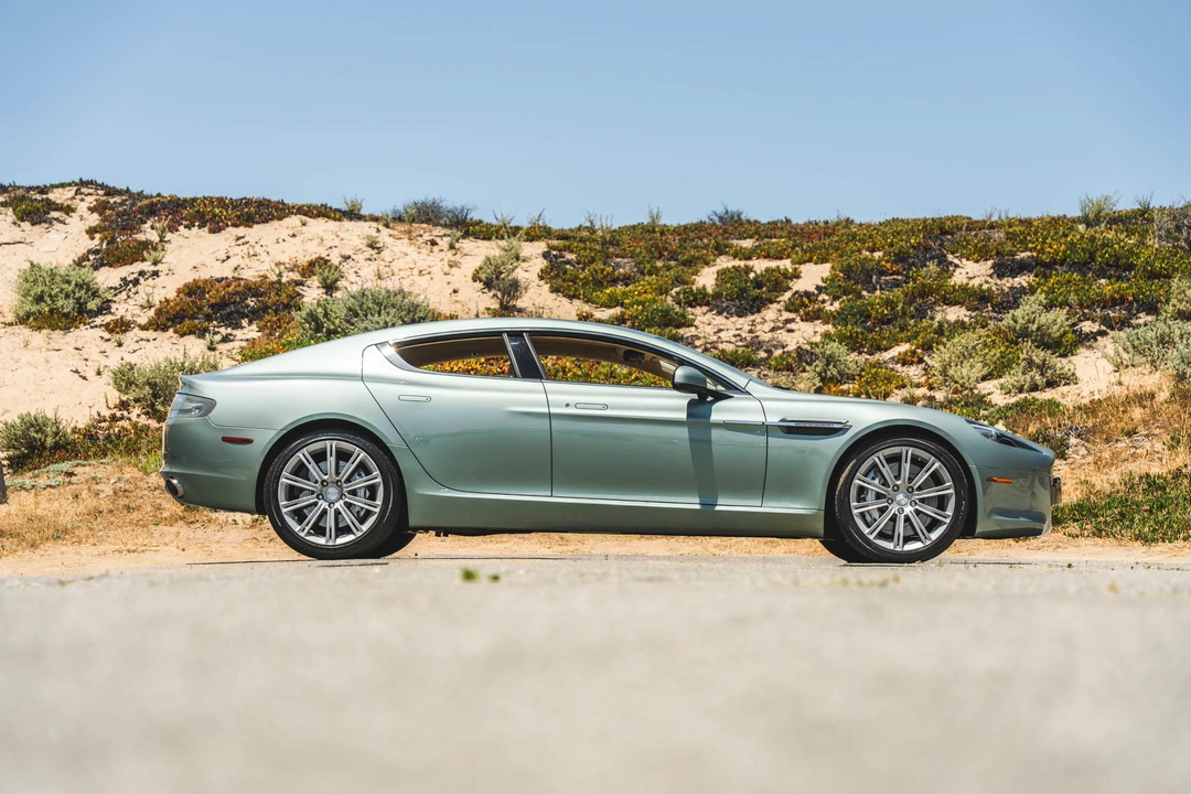 2010 Aston Martin Rapide - Image 27 of 31