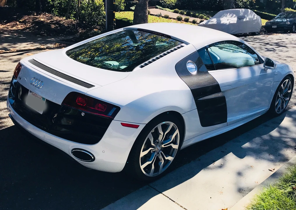 2010 Audi 42 R8 - Image 10 of 31
