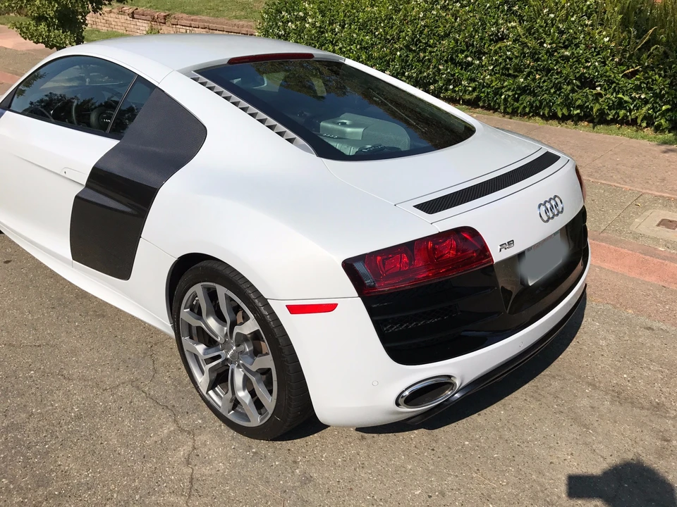 2010 Audi 42 R8 - Image 20 of 31