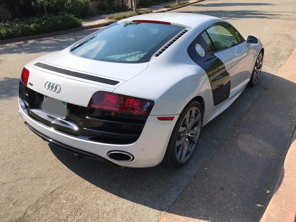 2010 Audi 42 R8 - Image 13 of 31