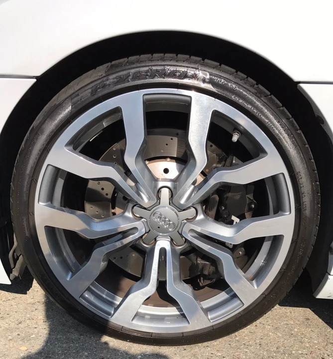 2010 Audi 42 R8 - Image 30 of 31