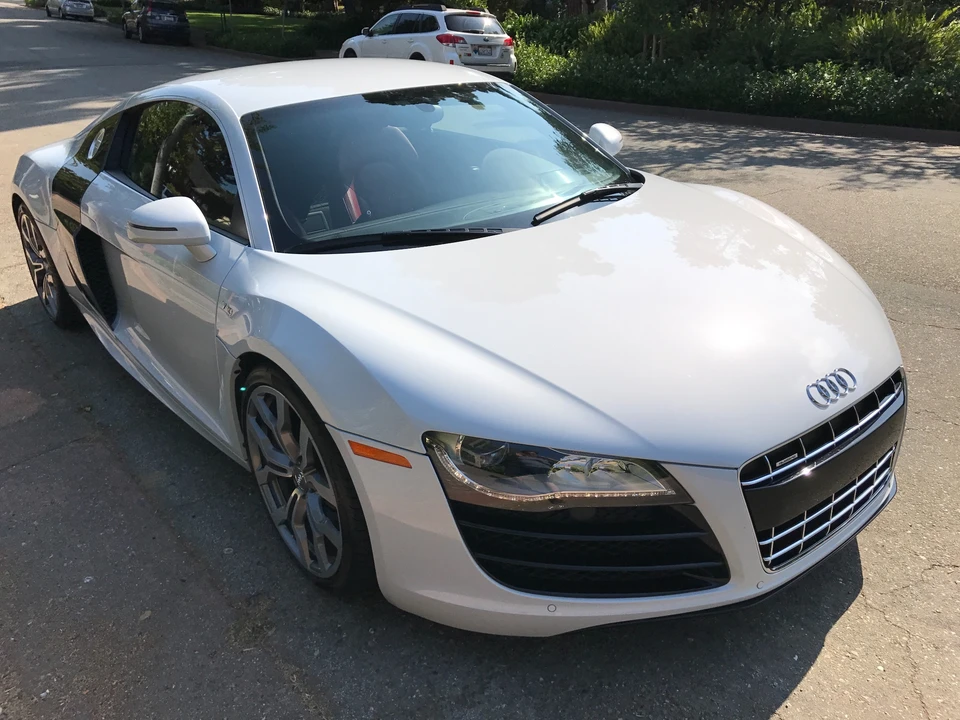 2010 Audi 42 R8 - Image 2 of 31