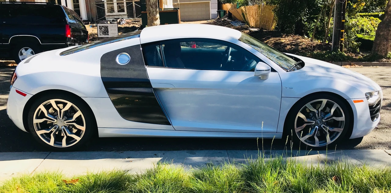 2010 Audi 42 R8 - Image 9 of 31