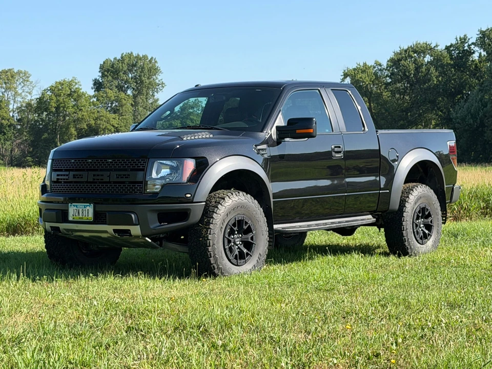 2010 Ford F-150 Raptor 12th Gen - Image 2 of 31
