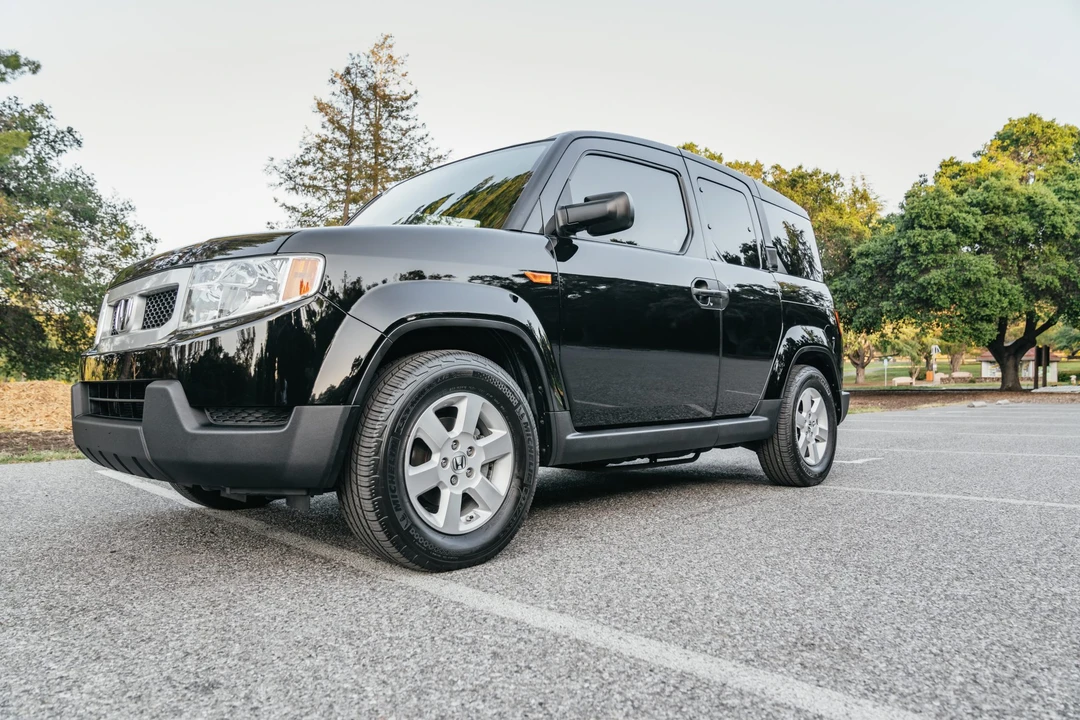 2010 Honda Element - Image 3 of 31