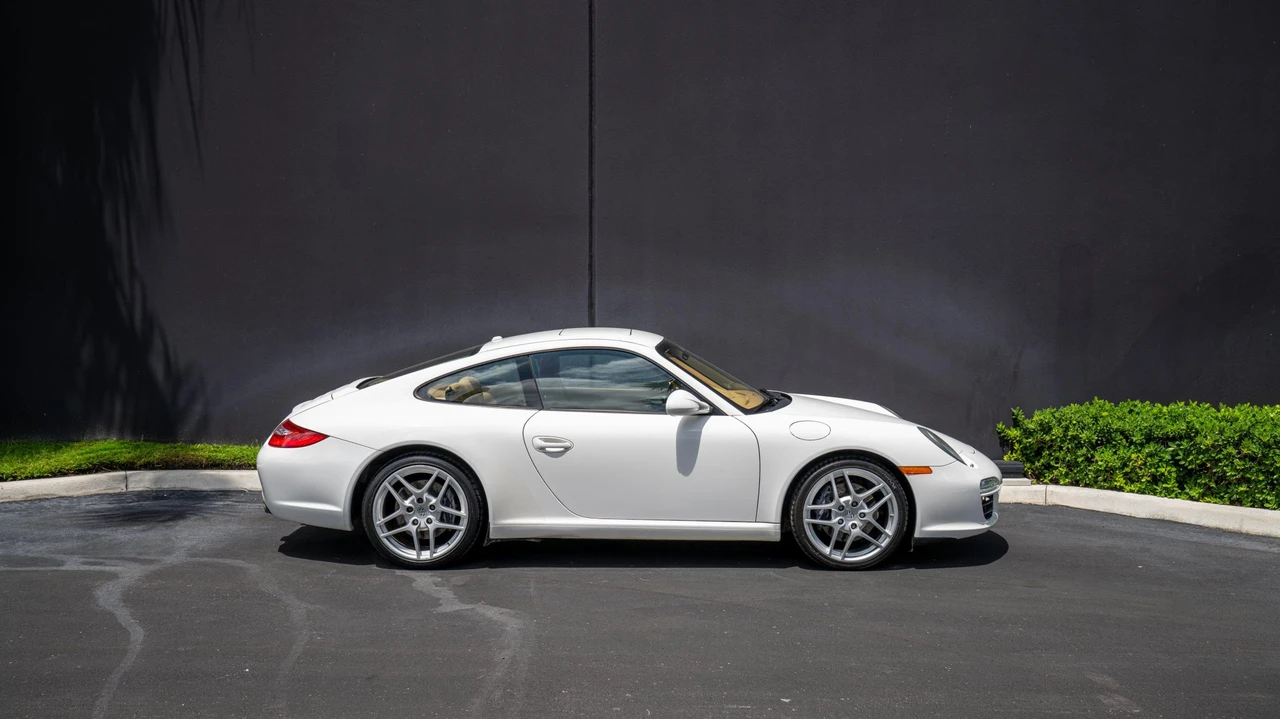 2010 Porsche 997 Carrera - Image 3 of 31