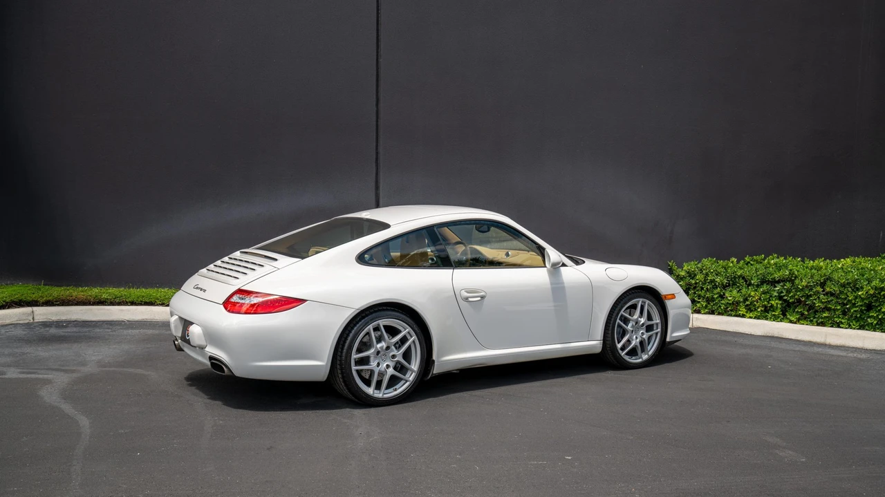 2010 Porsche 997 Carrera - Image 4 of 31