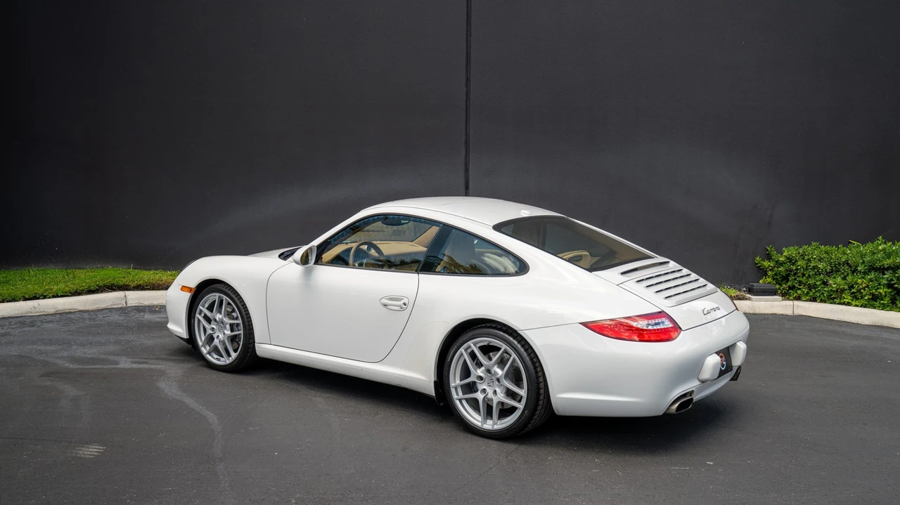 2010 Porsche 997 Carrera - Image 6 of 31