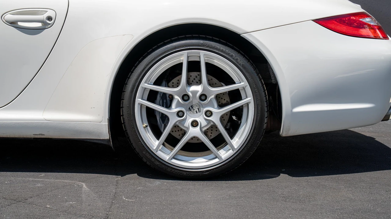 2010 Porsche 997 Carrera - Image 20 of 31