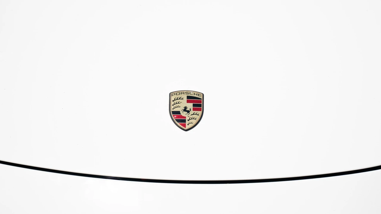 2010 Porsche 997 Carrera - Image 15 of 31