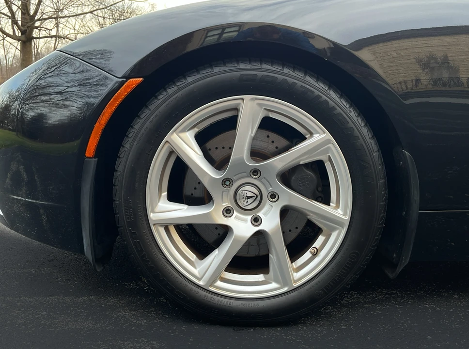 2010 Tesla Roadster - Image 23 of 31